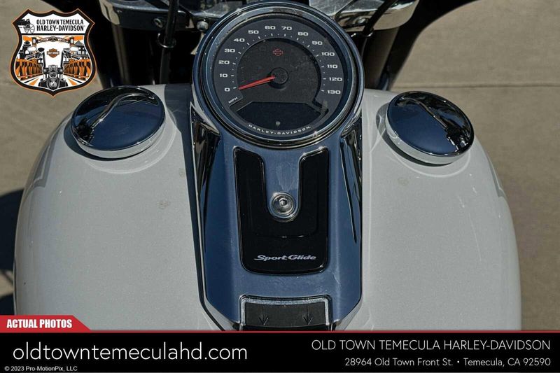 2021 Harley-Davidson Softail in a STONE WASHED WHITE PEARL exterior color. BMW Motorcycles of Temecula – Southern California (951) 506-6903 bmwmotorcyclesoftemecula.com 