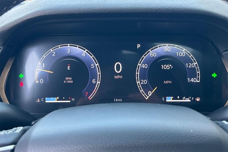 2025 Jeep Grand Cherokee Altitude photo 25