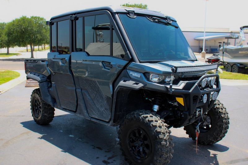 2023 Can-Am DEFENDER MAX HD10 LIMITED GRAY Image 1