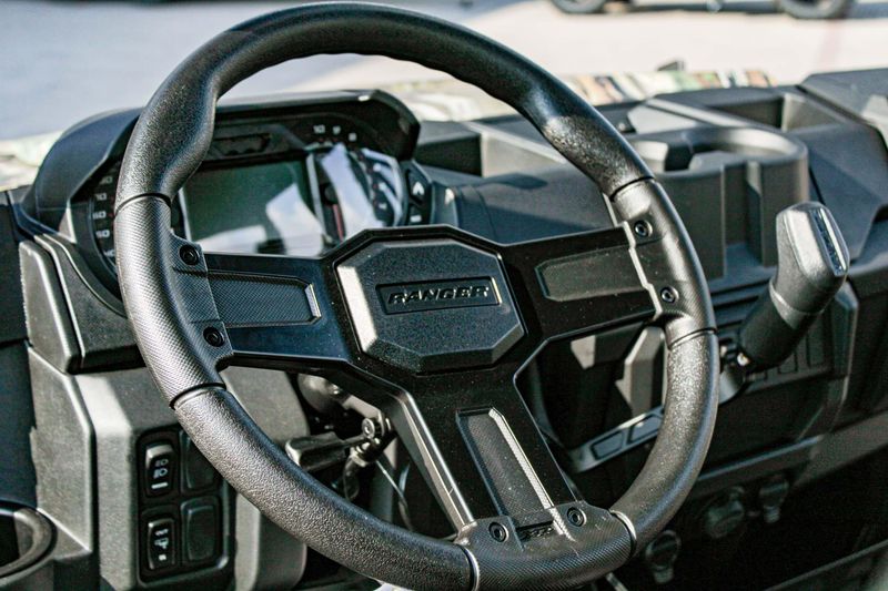 2025 Polaris RANGER CREW XP 1000 PREMIUM PURSUIT CAMO Image 11