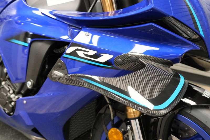 NEW 2026 YAMAHA YZF-R1 Image 15