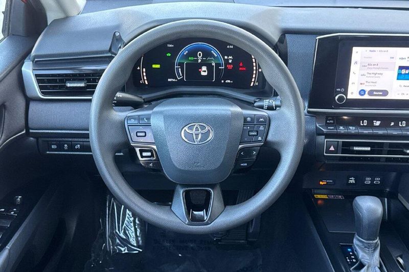 Used 2025 Toyota Camry LEImage 13