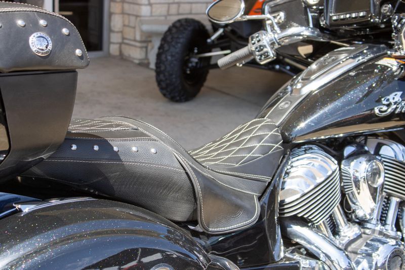 USED 2021 INDIAN MOTORCYCLE ROADMASTER Image 10
