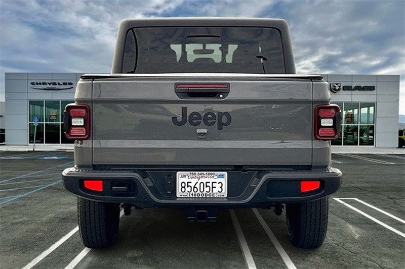 2021 Jeep Gladiator SportImage 3