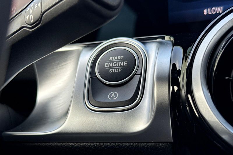 New 2026 Mercedes-Benz GLB 250Image 19