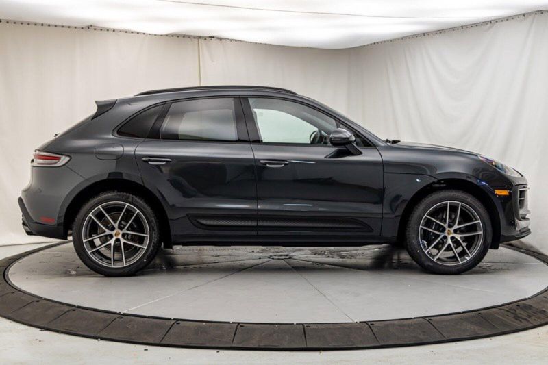 2024 Porsche Macan Image 6