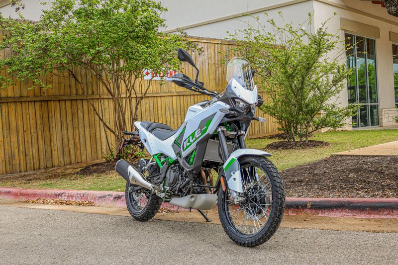 NEW 2026 KAWASAKI KLE500 ABS SE Image 1