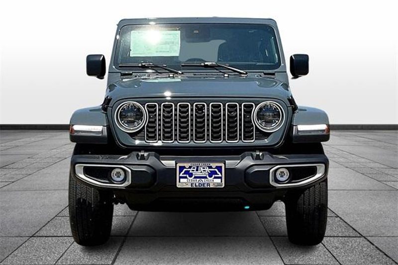 2024 Jeep Wrangler 4-door SaharaImage 5