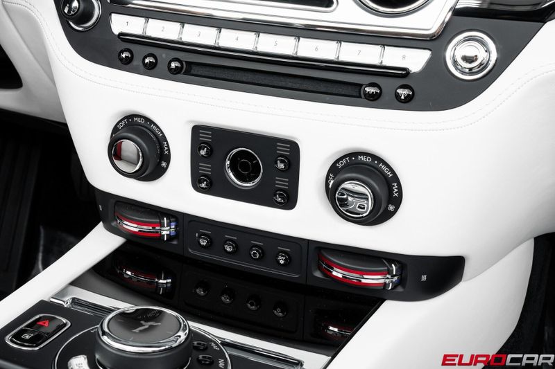 Used 2019 Rolls-Royce Dawn *TRI-COLOR BESPOKE INTERIOR * 21 FORGED WHEELS*Image 28