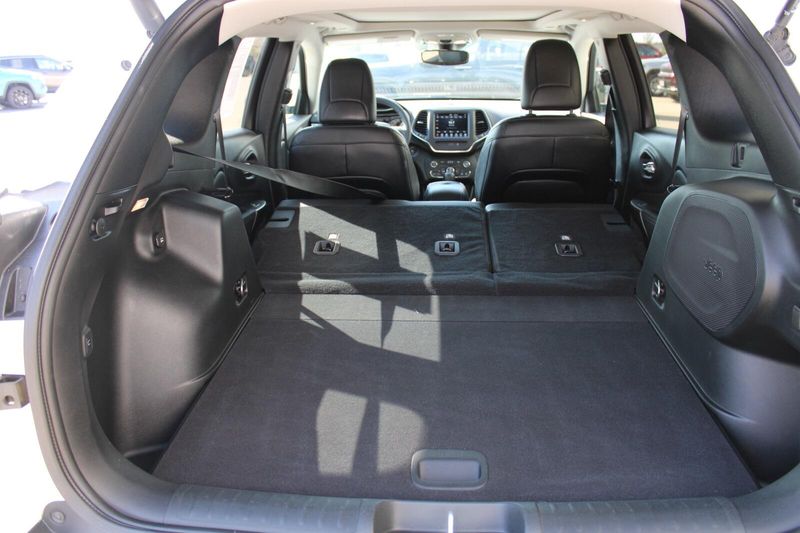 2022 Jeep Cherokee Latitude Lux photo 24