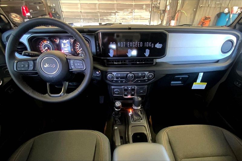 2025 Jeep Wrangler Unlimited Sport S photo 5