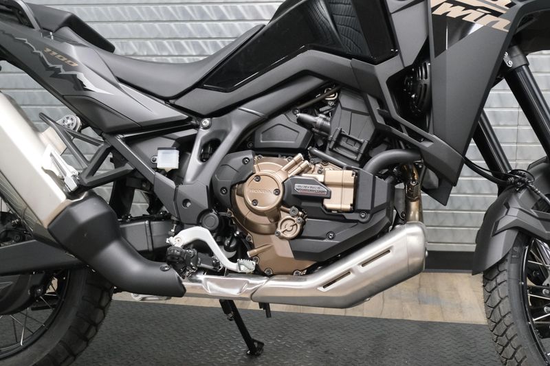 NEW 2026 HONDA AFRICA TWIN DCT Image 13