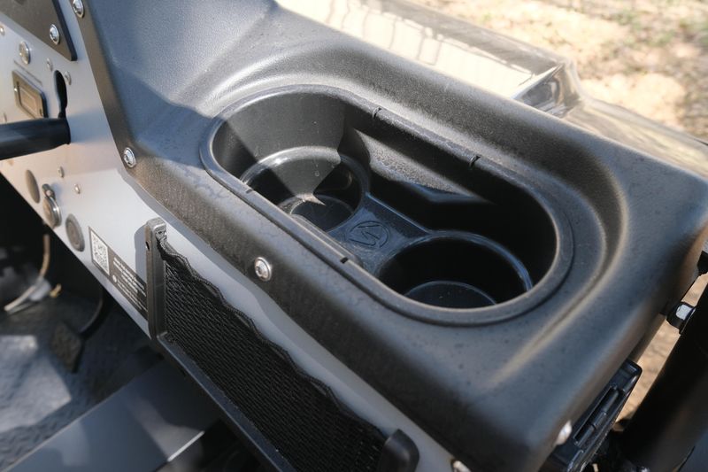 NEW 2025 LANDMASTER AMP STANDARD CAB CLASSIC EDITION Image 9