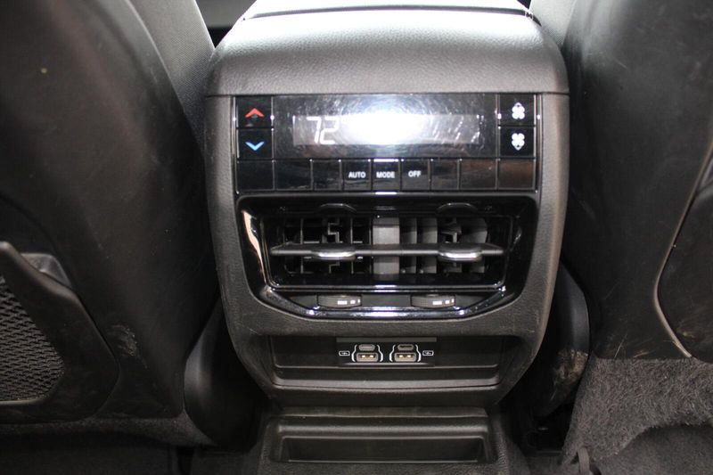 2023 Jeep Grand Cherokee Laredo photo 24