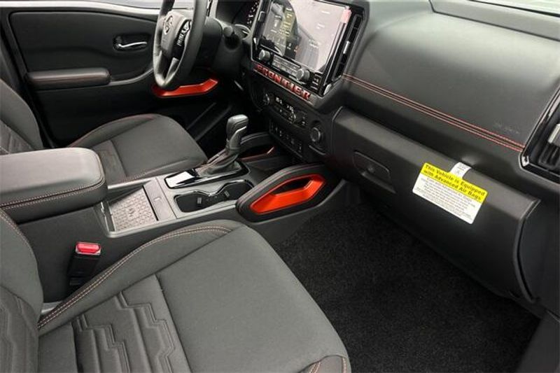 New 2025 Nissan Frontier PRO-XImage 12