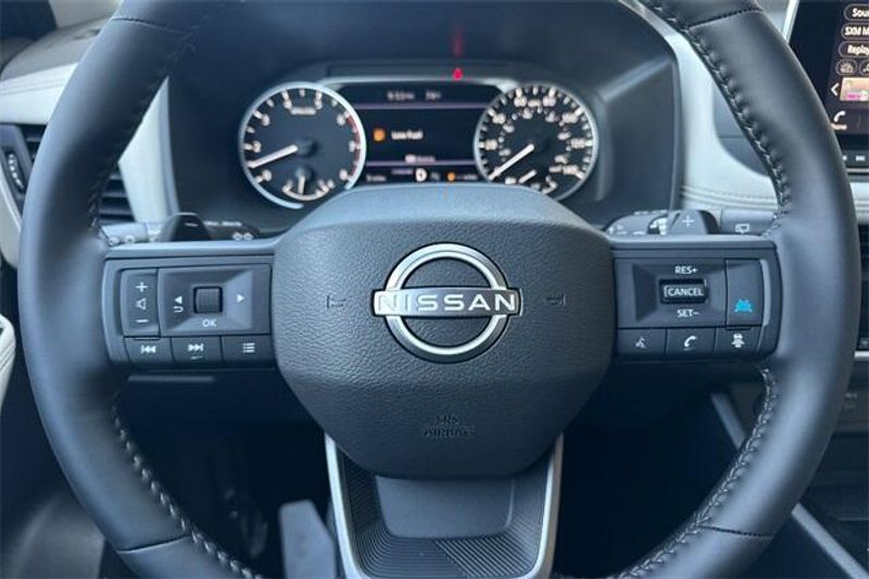 New 2025 Nissan Rogue SVImage 20