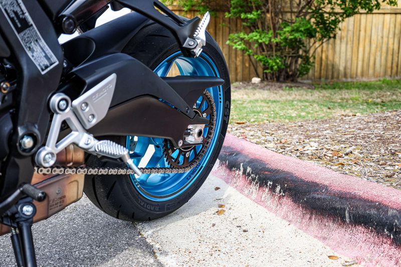 2025 CFMOTO 675SS NEBULA BLACK Image 14