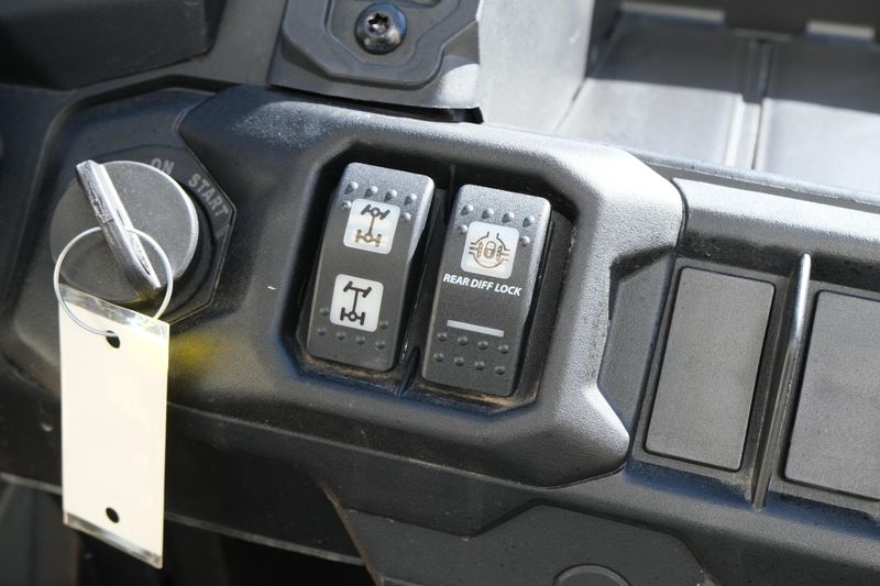 NEW 2026 CAN-AM DEFENDER MAX DPS HD9  in a STEALTH BLACK exterior color. Family PowerSports (877) 886-1997 familypowersports.com 