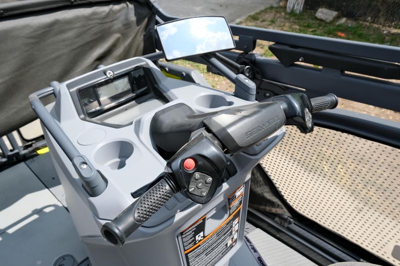 USED 2023 SEADOO SWITCH Image 7