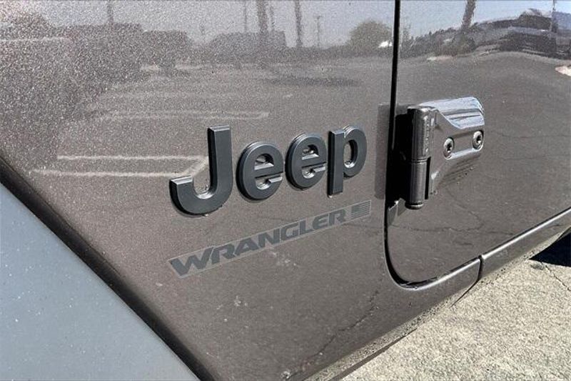2025 Jeep Wrangler SportImage 13