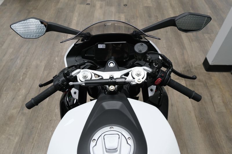 NEW 2026 CFMOTO 675SS Image 21