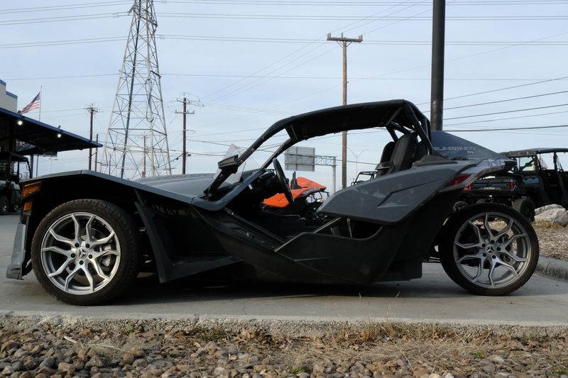 2023 Polaris SLINGSHOT SL AUTODRIVE STORM GRAYImage 10