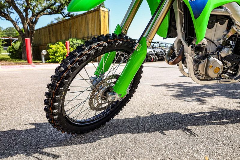 New 2026 Kawasaki KX450  LIME GREEN Image 18