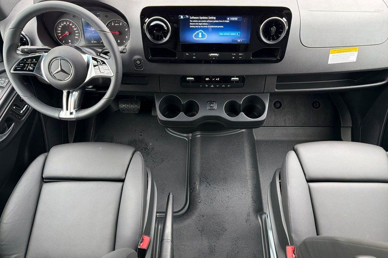 New 2026 Mercedes-Benz Sprinter 2500 Crew 144 WBImage 9
