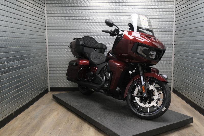 NEW 2026 INDIAN MOTORCYCLE PURSUIT DARK HORSE WITH 112 PACKAGE Image 1