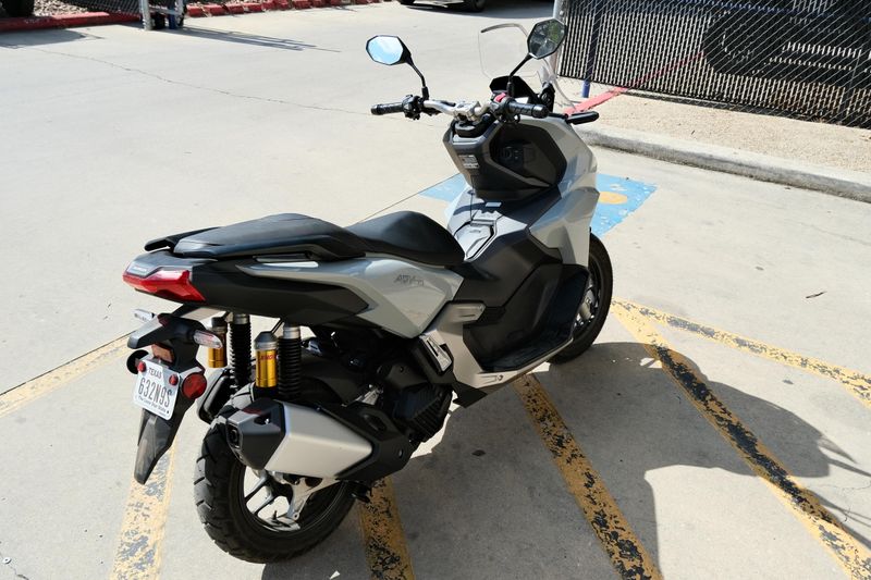 USED 2026 HONDA ADV160 Image 3
