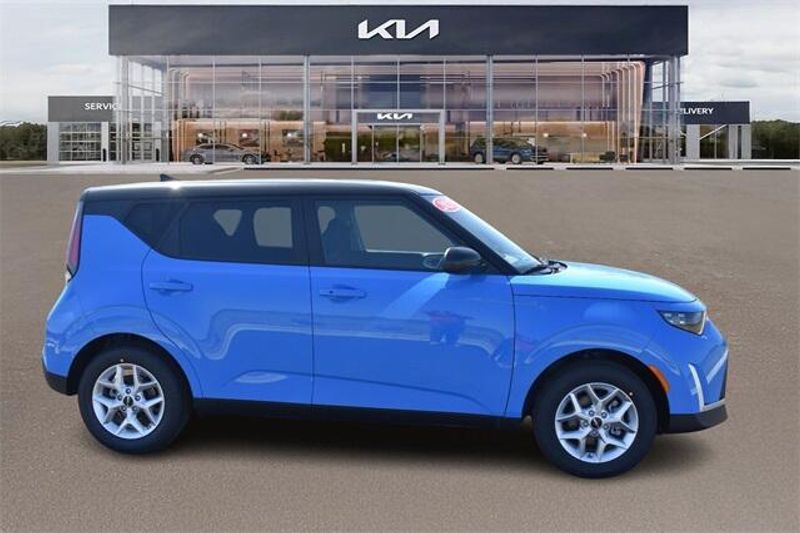 New 2025 Kia Soul SImage 2