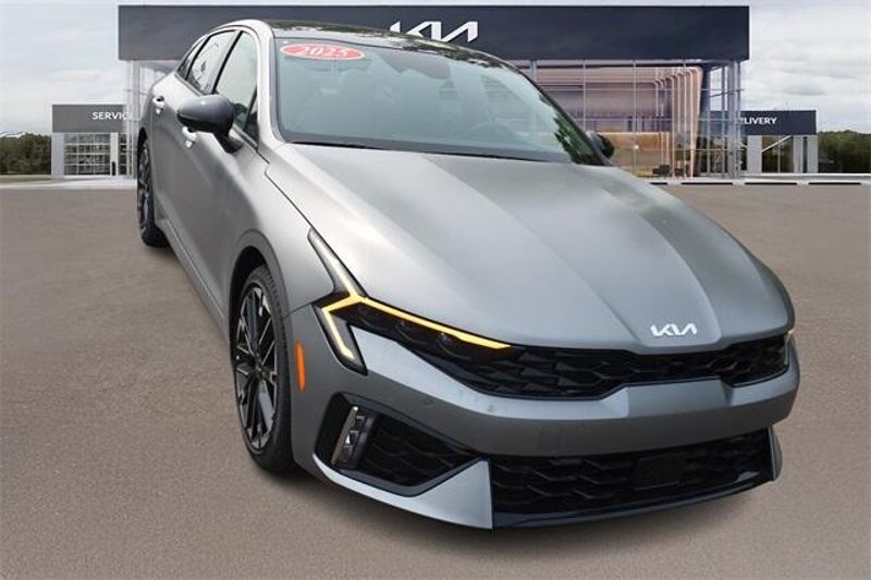 2025 Kia K5 GTImage 9
