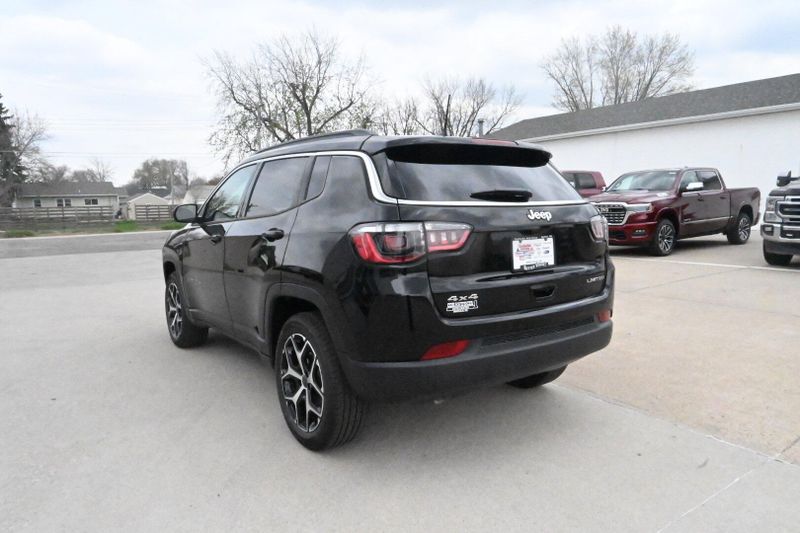 2025 Jeep Compass LimitedImage 7