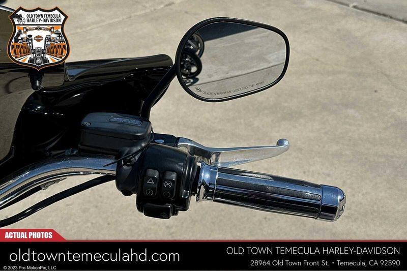 2016 Harley-Davidson Softail in a BLACK W/PINSTRIPE exterior color. BMW Motorcycles of Temecula – Southern California (951) 506-6903 bmwmotorcyclesoftemecula.com 