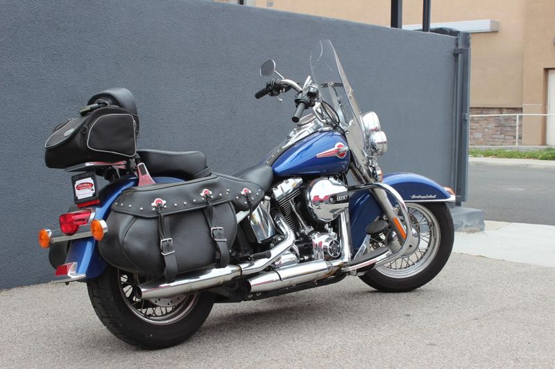 Used 2017 Harley-Davidson Softail Heritage Softail Classic Image 2