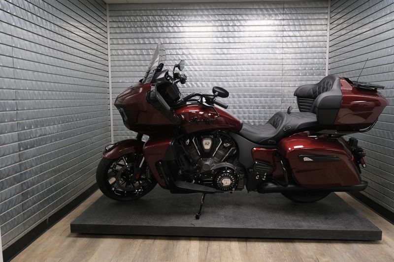 NEW 2026 INDIAN MOTORCYCLE PURSUIT DARK HORSE WITH 112 PACKAGE Image 6