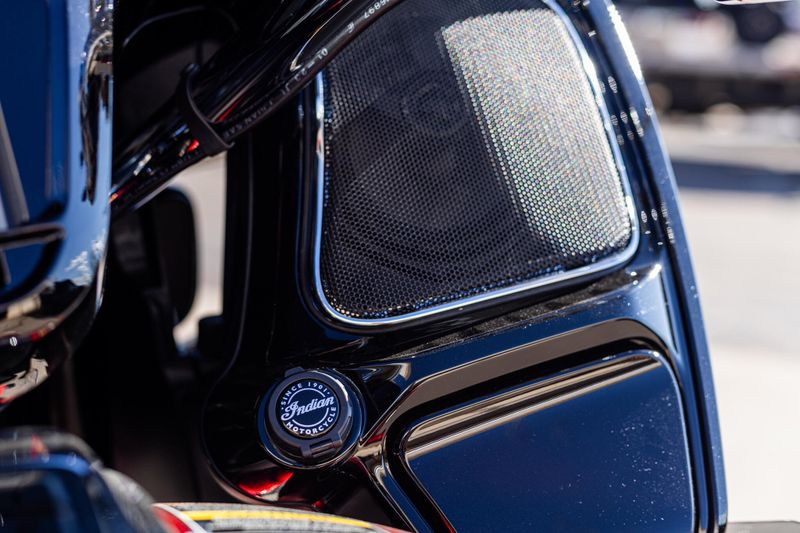 NEW 2026 INDIAN MOTORCYCLE PURSUIT LIMITED WITH 112 AND AUDIO PACKAGE Image 9