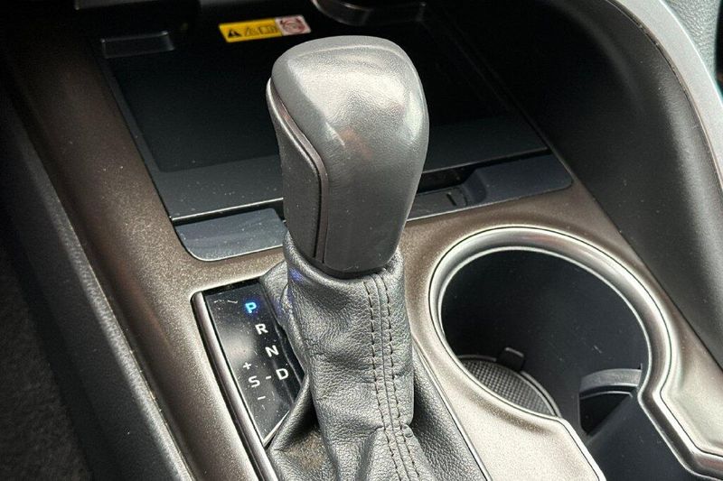 Used 2023 Toyota Camry XSE V6Image 19