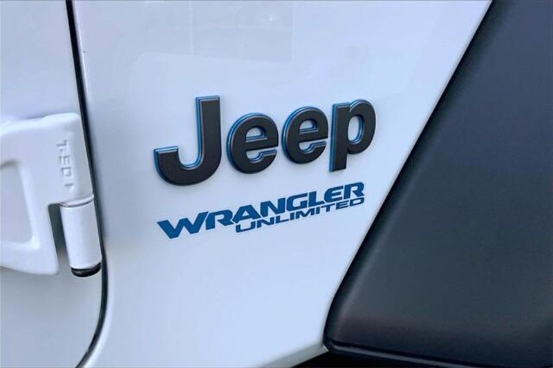 Used 2022 Jeep Wrangler 4xE Unlimited Rubicon 4xeImage 7