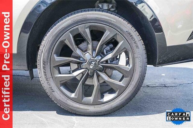 Used 2021 Kia Sorento SXImage 12