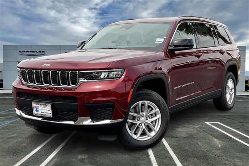 2025 Jeep Grand Cherokee L Laredo X 4x2Image 1