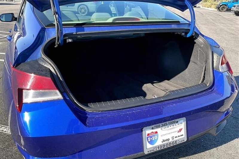 Used 2023 Hyundai Elantra SELImage 34