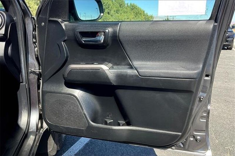 Used 2021 Toyota Tacoma TRD Off-RoadImage 23