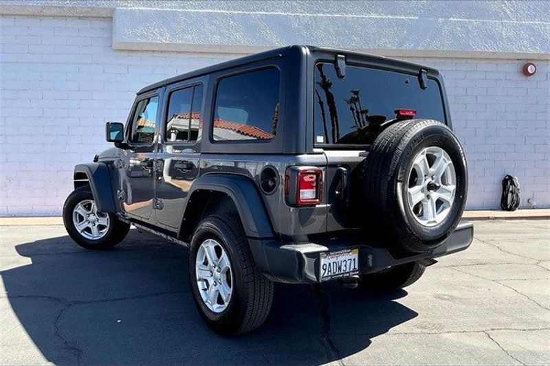 2021 Jeep Wrangler Unlimited Image 5