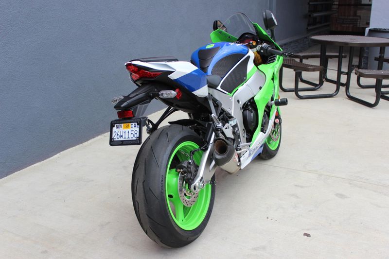 2024 Kawasaki NINJA ZX-10R ABS Image 4
