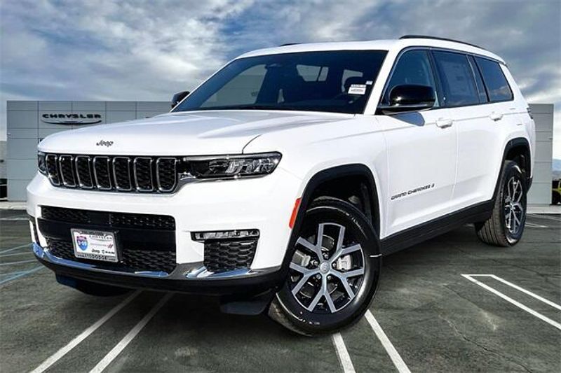 New 2025 Jeep Grand Cherokee L Limited 4x4Image 1