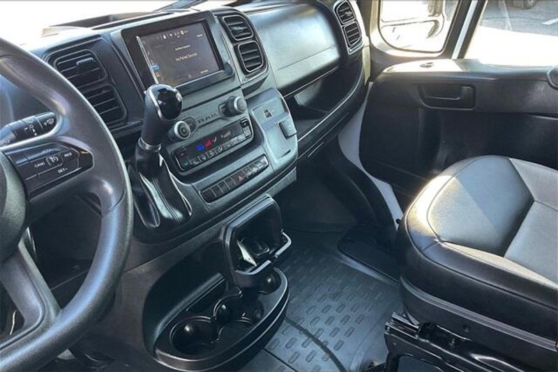 2023 RAM ProMaster 2500 High RoofImage 14