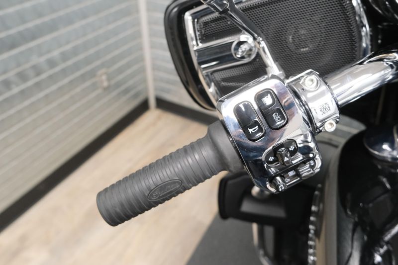 NEW 2025 INDIAN MOTORCYCLE ROADMASTER WITH POWERBAND AUDIO PACKAGE BLACK Image 20