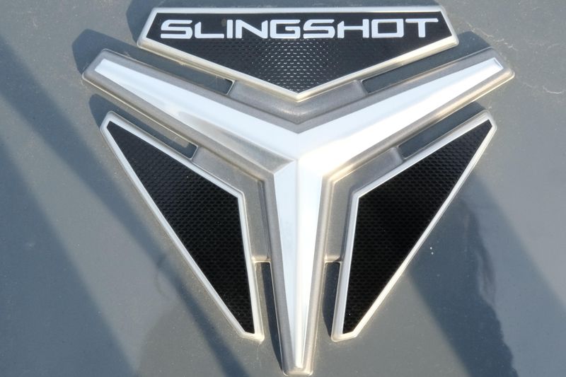 2023 Polaris SLINGSHOT SL AUTODRIVE STORM GRAYImage 2