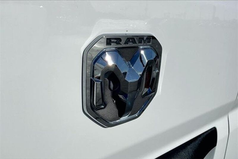 2023 RAM ProMaster 2500 High RoofImage 30